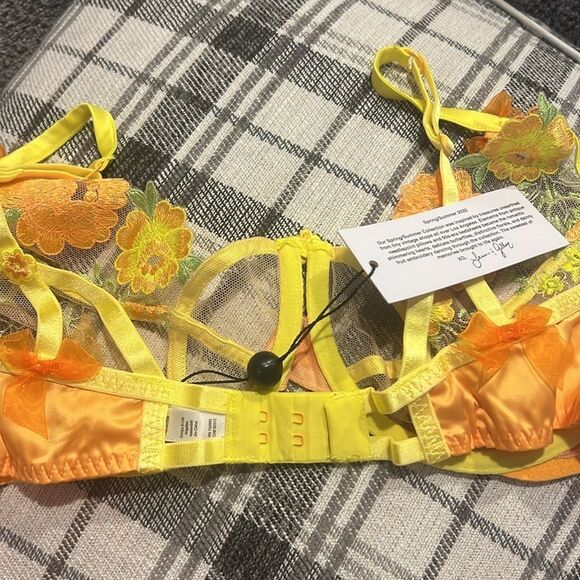 NWT For Love And Lemons Floral Bra 38B in Orange/ Yellow - Picture 6 of 6